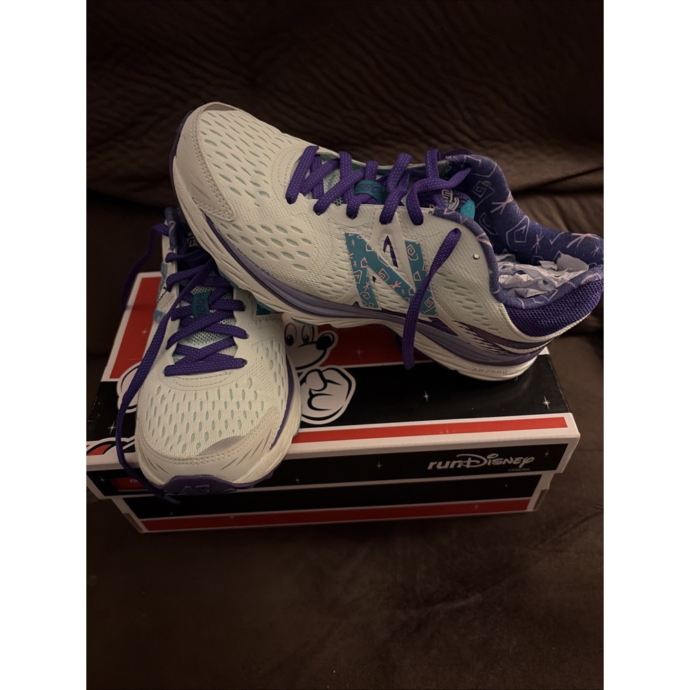 New Balance Run Disney Mad Tea Party 2017 Womens Size 7 Shoes Sneakers